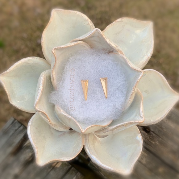RoseBisou5 | 5PinkKisses Jewelry - 💋🆕Boho Art Deco Pyramiding Long Point Studs